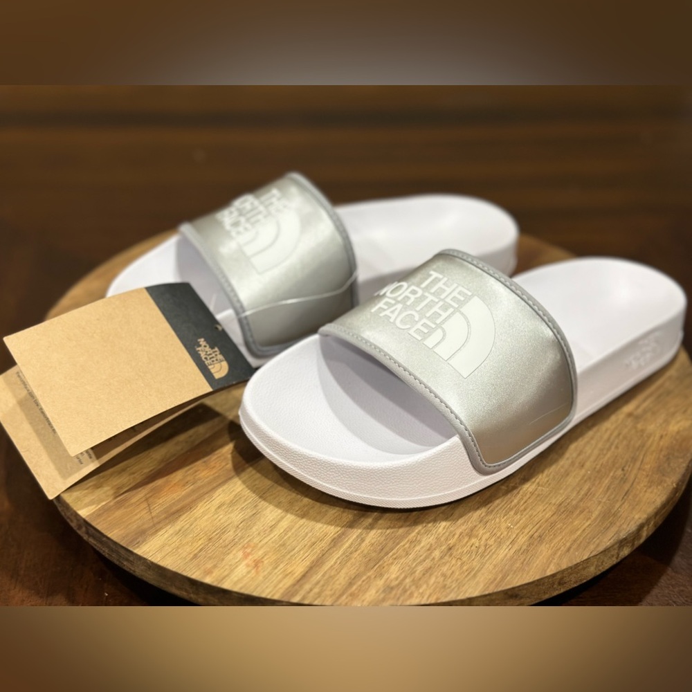 The North Face Women’s Basecamp III Slides Metal - Size 6